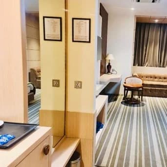 Hotel Bar