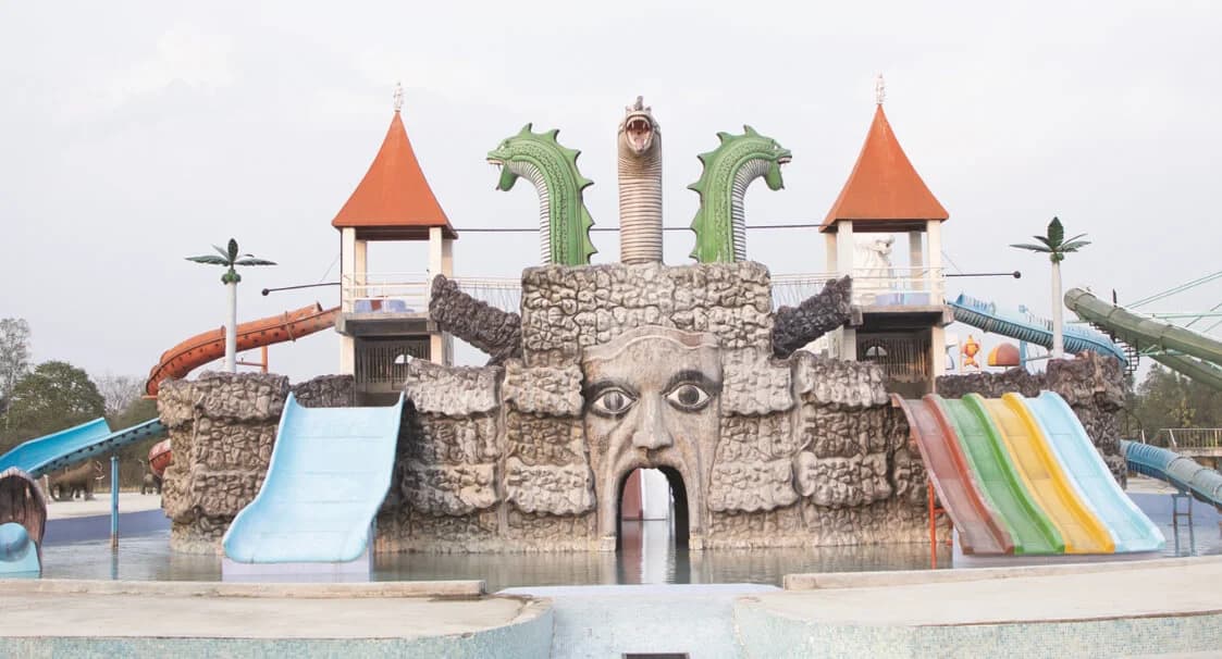 Kids Zone - This kids zone with 21 slides is specially designed for kids, Kids loves this zone.